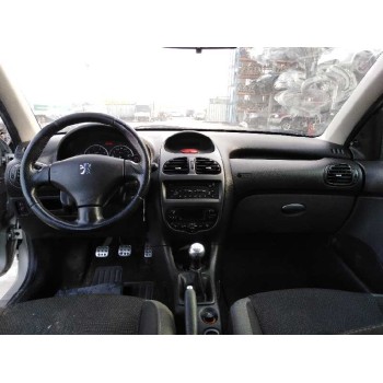 peugeot 206 berlina del año 2006