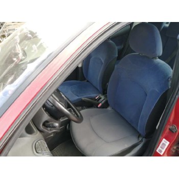 peugeot 206 berlina del año 2002