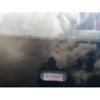 peugeot 206 berlina del año 2002