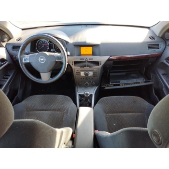 opel astra h (a04) del año 2004