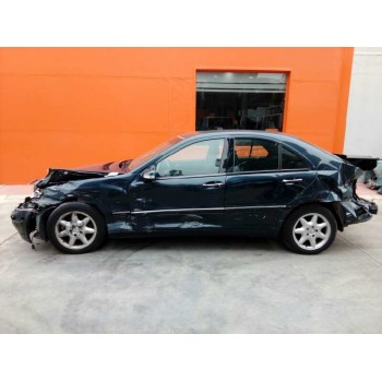 mercedes-benz clase c (w203) berlina del año 2003