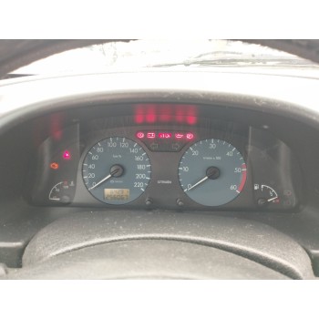 citroën xsara berlina del año 2000