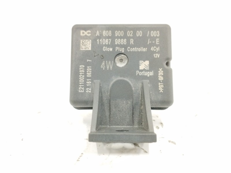 Recambio de caja precalentamiento para renault express iii 1.5 blue dci 95 (f6ab) referencia OEM IAM 110679886R A6089000200 