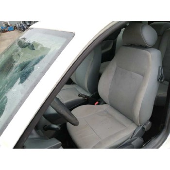 seat ibiza (6l1) del año 2004