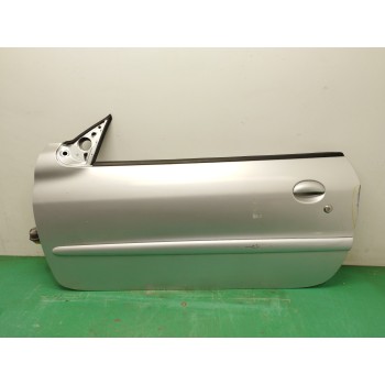 PUERTA DELANTERA IZQUIERDA 9002P3 NECESITA REPARACION 