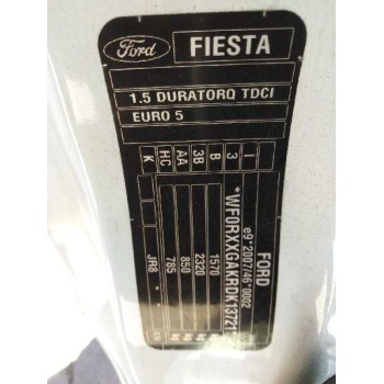 ford fiesta (ccn) del año 2013