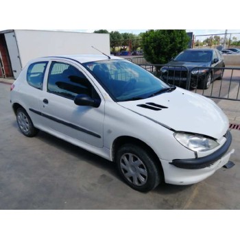peugeot 206 berlina del año 2001