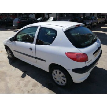 peugeot 206 berlina del año 2001