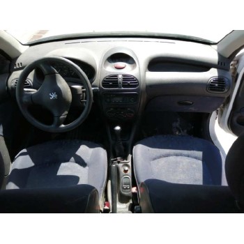 peugeot 206 berlina del año 2001