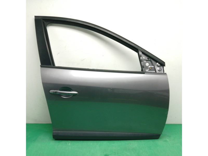 Recambio de puerta delantera derecha para renault megane iii berlina 5 p 1.5 dci diesel cat referencia OEM IAM Recambio de puerta delantera derecha para renault megane iii berlina 5 p 1.5 dci diesel cat referencia OEM IAM