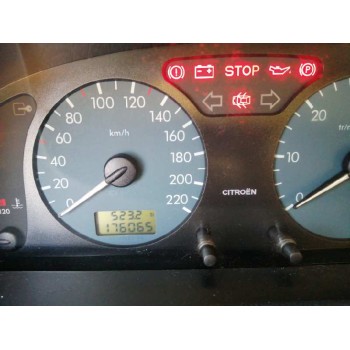 citroën xsara berlina del año 2001