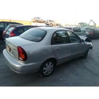 daewoo lanos del año 2001