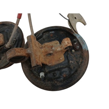 Recambio de mangueta trasera derecha para ford orion 1.6 referencia OEM IAM 82AB4A013AB CON CABLE DE FRENO 
