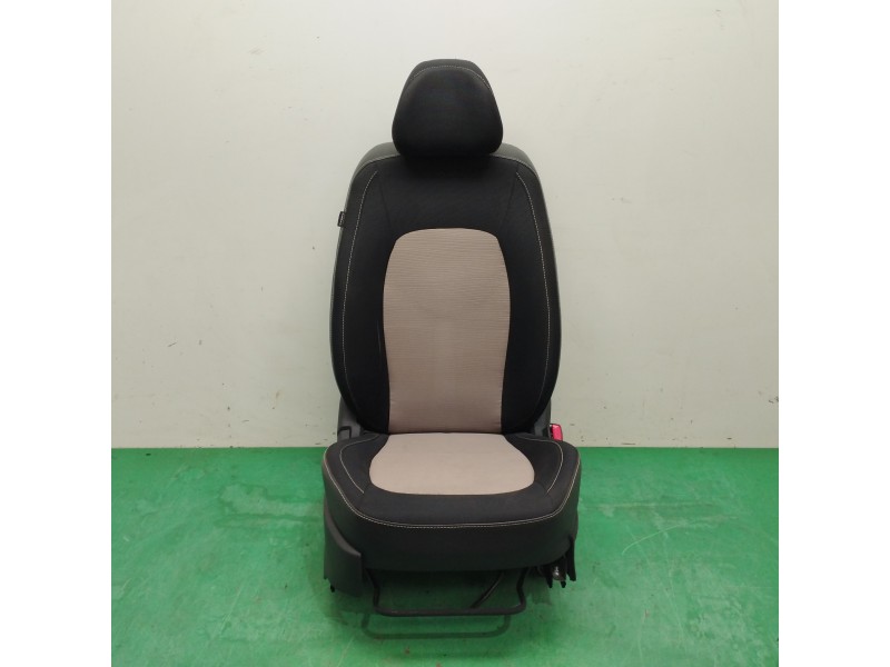Recambio de asiento delantero derecho para hyundai i10 1.0 cat referencia OEM IAM Recambio de asiento delantero derecho para hyundai i10 1.0 cat referencia OEM IAM