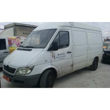 mercedes-benz sprinter 02.00  caja cerrada del año 2004