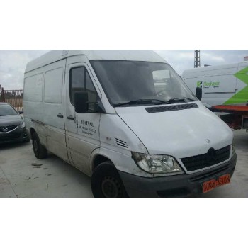 mercedes-benz sprinter 02.00  caja cerrada del año 2004