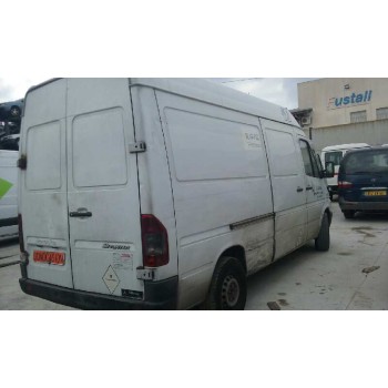mercedes-benz sprinter 02.00  caja cerrada del año 2004