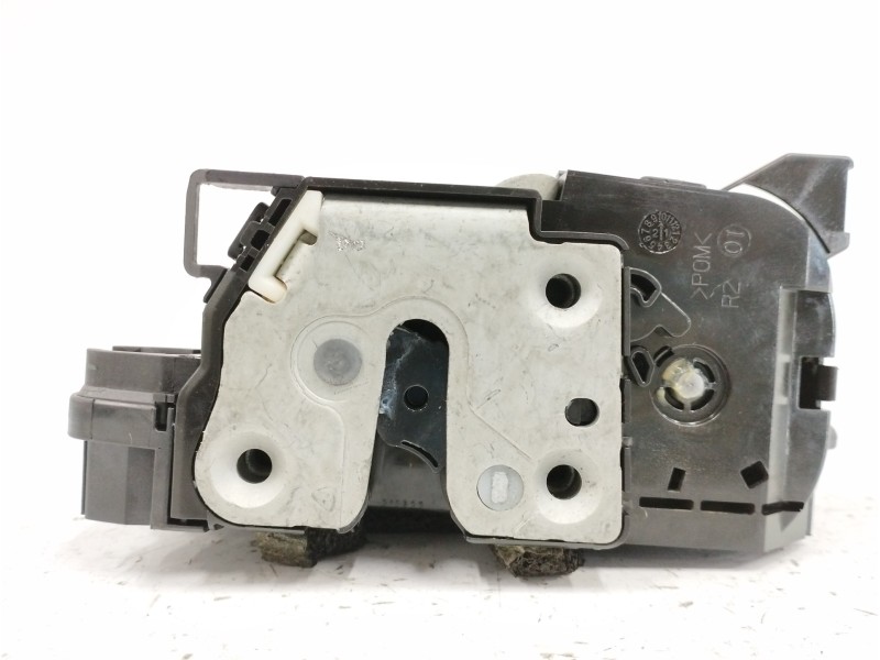 Recambio de cerradura puerta lateral derecha para renault express iii 1.5 blue dci 95 (f6ab) referencia OEM IAM 825029568R  