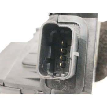 Recambio de cerradura puerta lateral derecha para renault express iii 1.5 blue dci 95 (f6ab) referencia OEM IAM 825029568R  