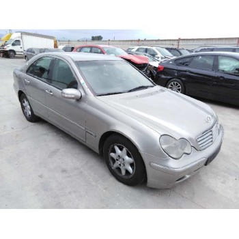mercedes-benz clase c (w203) berlina del año 2003