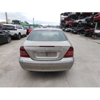 mercedes-benz clase c (w203) berlina del año 2003