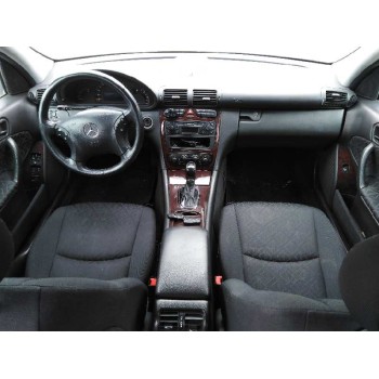 mercedes-benz clase c (w203) berlina del año 2003