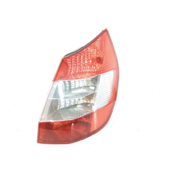 Recambio de piloto trasero derecho para renault scenic ii 1.6 16v referencia OEM IAM 8200127702  