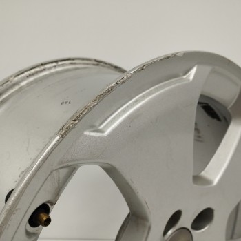 Recambio de llanta para audi a3 (8p) 2.0 tdi referencia OEM IAM 8P0601025C 7,5JX17H2ET56 5H 5X115