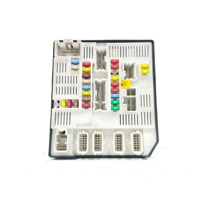 Recambio de caja reles / fusibles para renault megane iii berlina 5 p dynamique referencia OEM IAM 284B60008R  