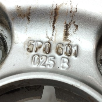 Recambio de llanta para seat toledo (5p2) 1.9 tdi referencia OEM IAM 5P0601025B 6,5JX16H2 ET50 KBA45672