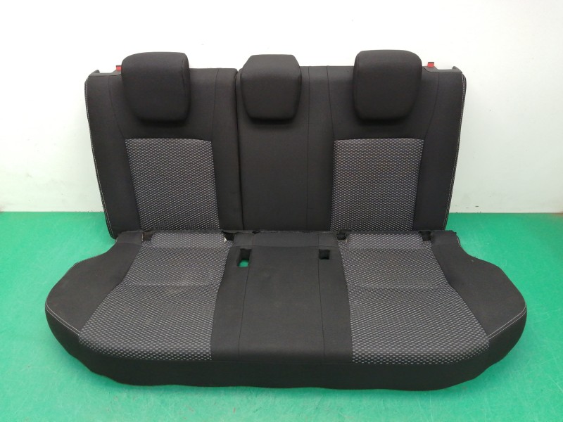 Recambio de asientos traseros para suzuki vitara 1.6 ddis glx 4x4 referencia OEM IAM   