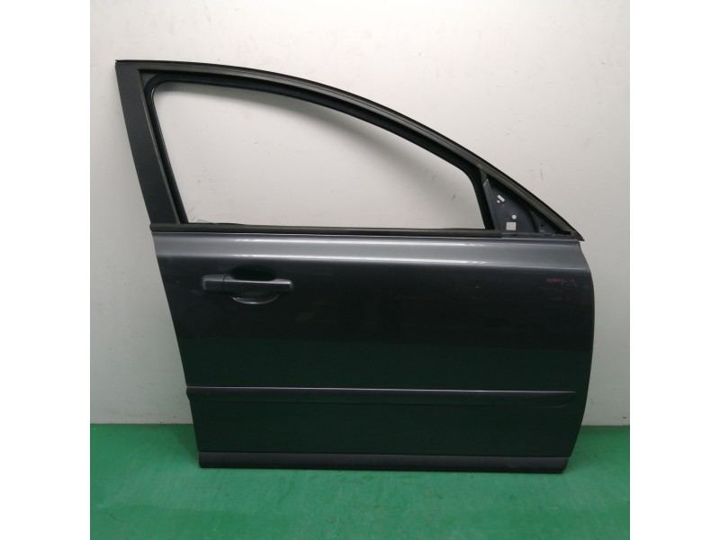 Recambio de puerta delantera derecha para volvo v50 familiar 2.0 diesel cat referencia OEM IAM Recambio de puerta delantera derecha para volvo v50 familiar 2.0 diesel cat referencia OEM IAM