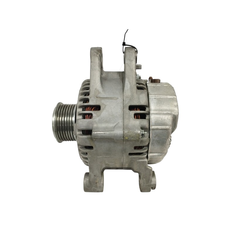 Recambio de alternador para hyundai h1 travel comfort referencia OEM IAM 110A  