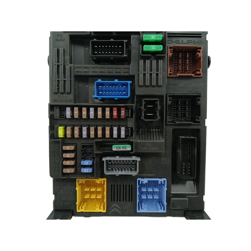 CAJA RELES / FUSIBLES