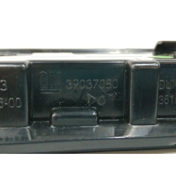 Recambio de luz central de freno para opel crossland x referencia OEM IAM 39037080  