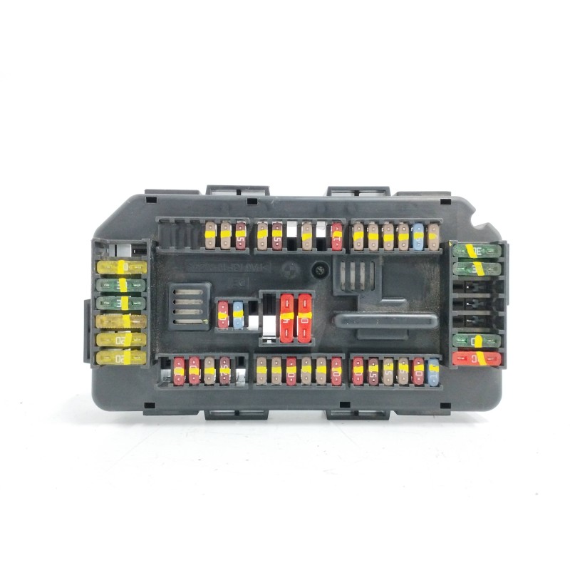 CAJA RELES / FUSIBLES 9224879