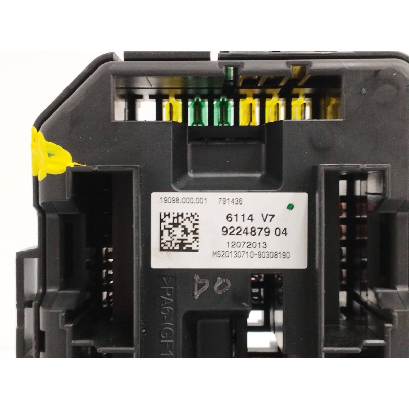 CAJA RELES / FUSIBLES 9224879