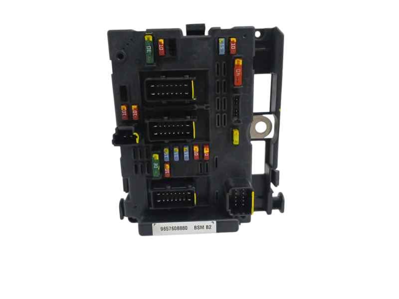 Recambio de caja reles / fusibles para peugeot 206 berlina 1.4 hdi referencia OEM IAM 9657608880  