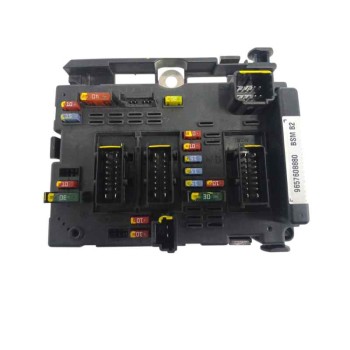 Recambio de caja reles / fusibles para peugeot 206 berlina 1.4 hdi referencia OEM IAM 9657608880  