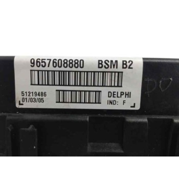 Recambio de caja reles / fusibles para peugeot 206 berlina 1.4 hdi referencia OEM IAM 9657608880  