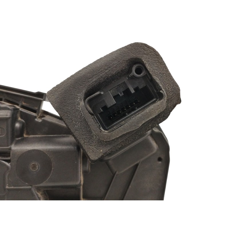 CERRADURA PUERTA TRASERA DERECHA