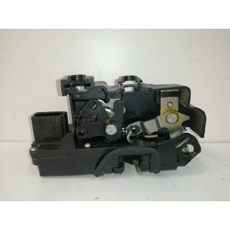 Recambio de cerradura puerta delantera izquierda para chevrolet captiva 2.0 diesel cat referencia OEM IAM A046818  