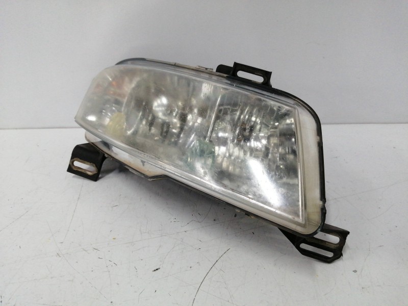 Recambio de faro derecho para fiat stilo (192) 1.9 8v jtd cat referencia OEM IAM  PARA PULIR 