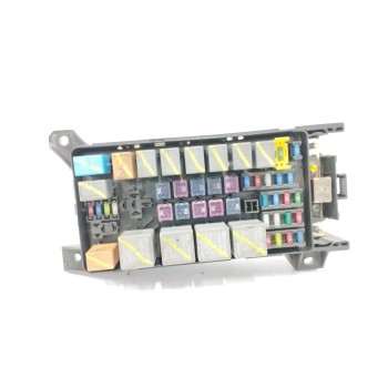 CAJA RELES / FUSIBLES 911613E010 