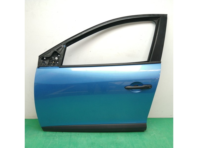 Recambio de puerta delantera izquierda para renault megane iii berlina 5 p 1.6 16v referencia OEM IAM   