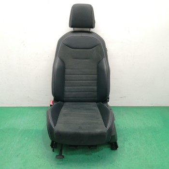 ASIENTO DELANTERO IZQUIERDO 