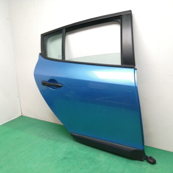 Recambio de puerta trasera derecha para renault megane iii berlina 5 p 1.6 16v referencia OEM IAM   