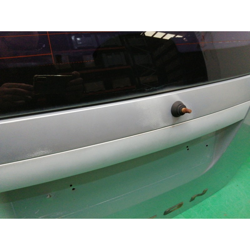 PORTON TRASERO OBSERVAR FOTOS