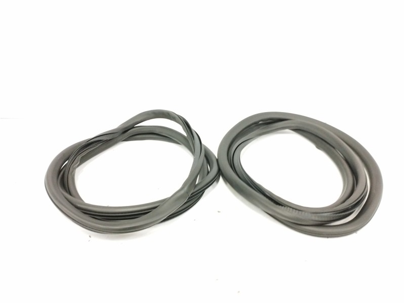 Recambio de gomas contorno puerta para opel adam 1.4 16v referencia OEM IAM Recambio de gomas contorno puerta para opel adam 1.4 16v referencia OEM IAM