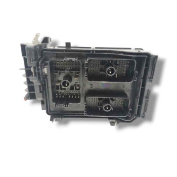 Recambio de caja reles / fusibles para opel astra k sports tourer 1.6 cdti dpf referencia OEM IAM 39158969  